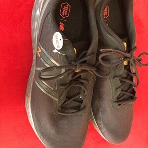 Men’s New Balance Fresh Foam sz 14 Wide Black Red NEW